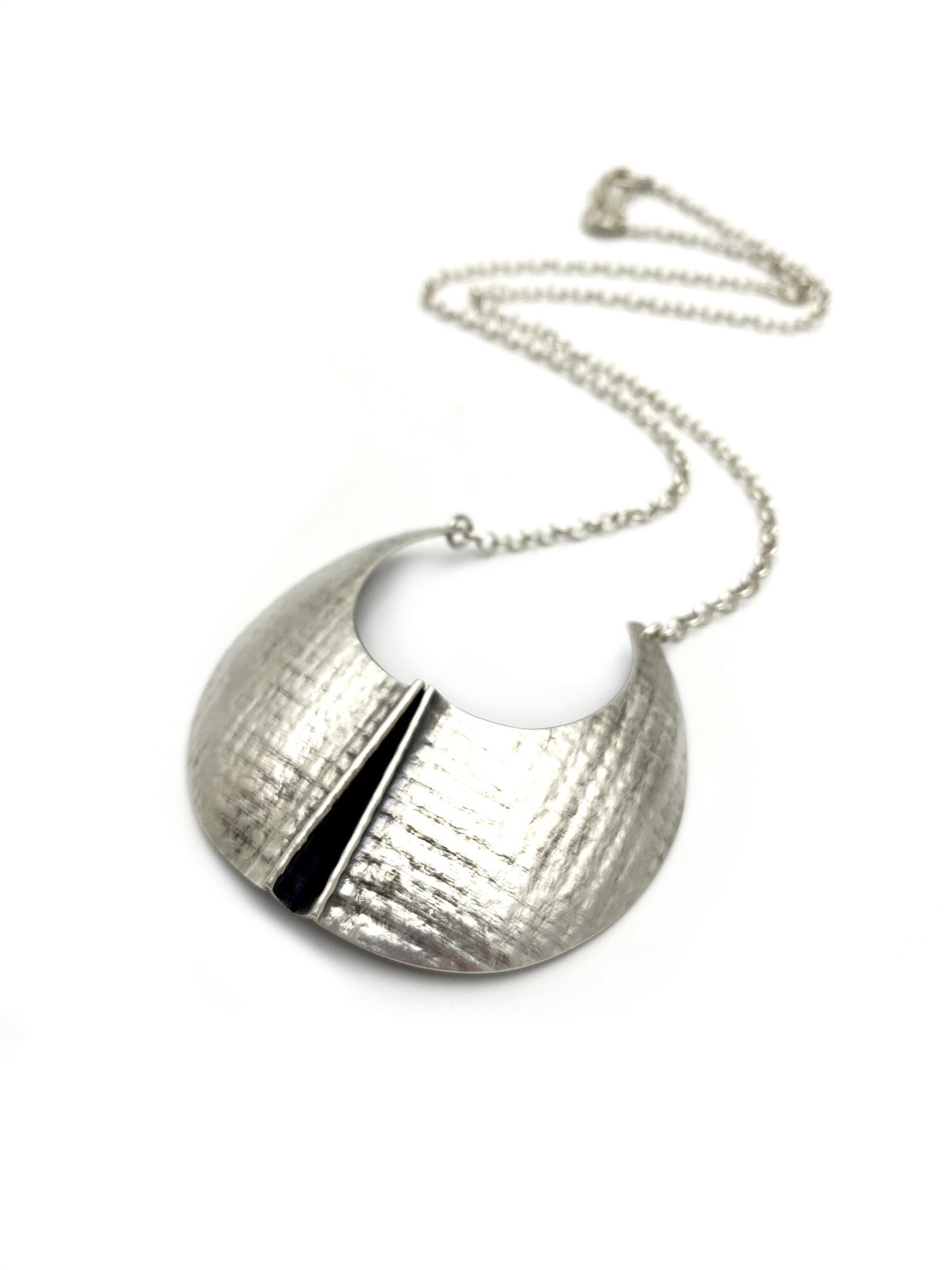 SILVER PLEATED CRESCENT PENDANT