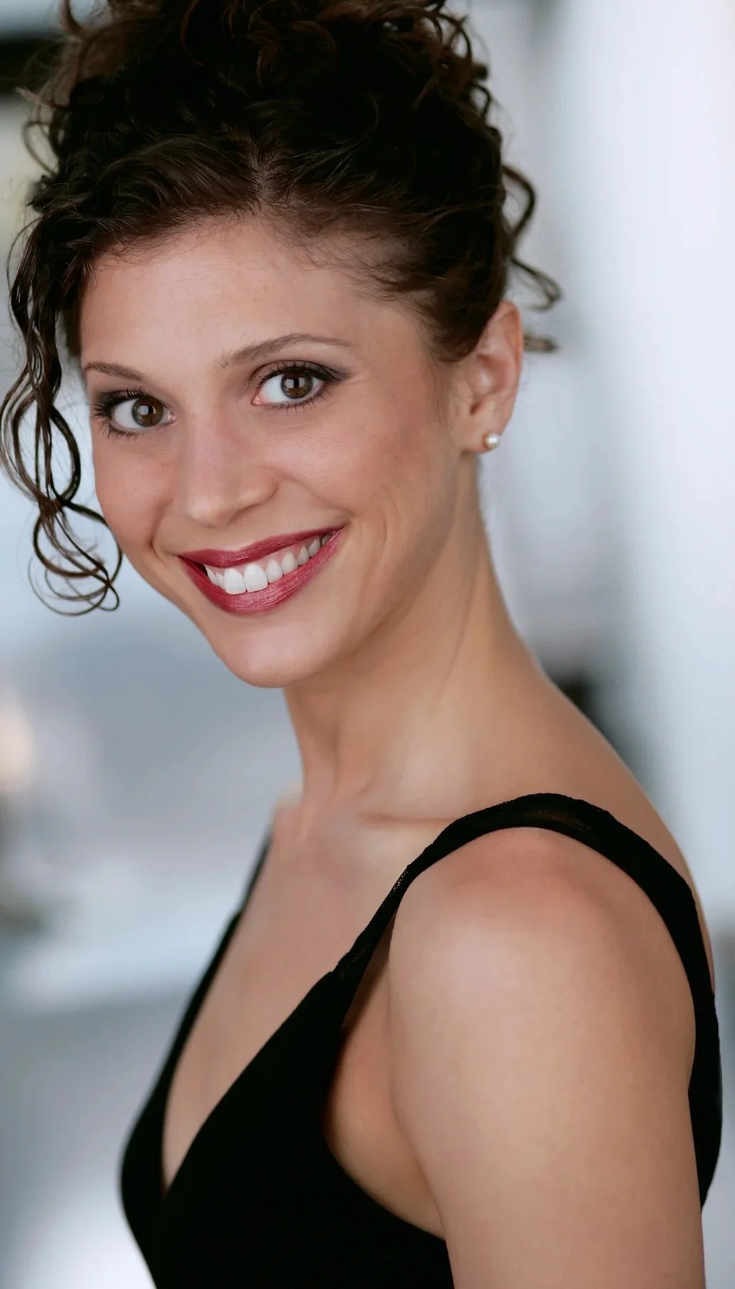 caitlin headshot.jpg