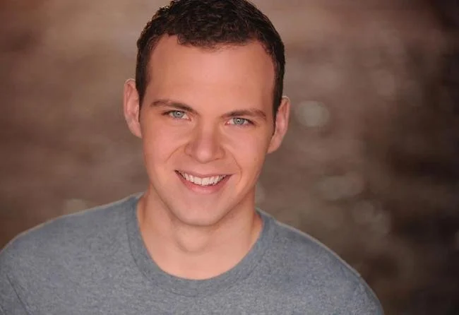 Nick Gurinsky Headshot.jpg