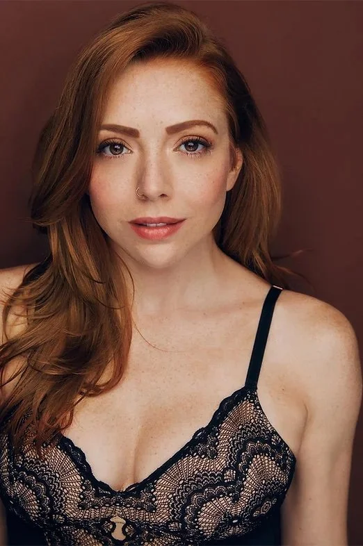 jodie headshot.jpg
