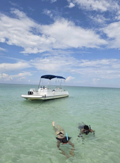 SNORKLING SHELL ISLAND 