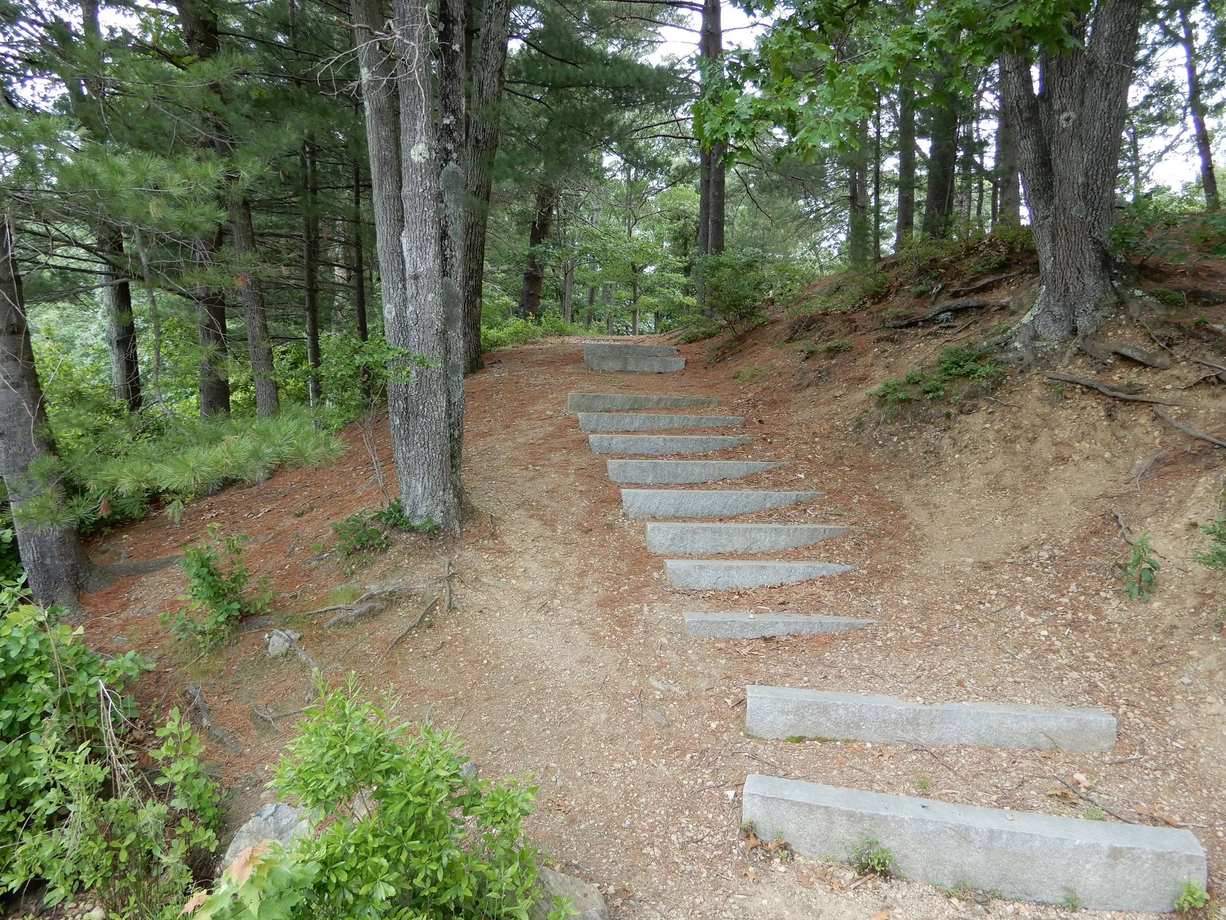 steps up from pier to Pavilion.JPG