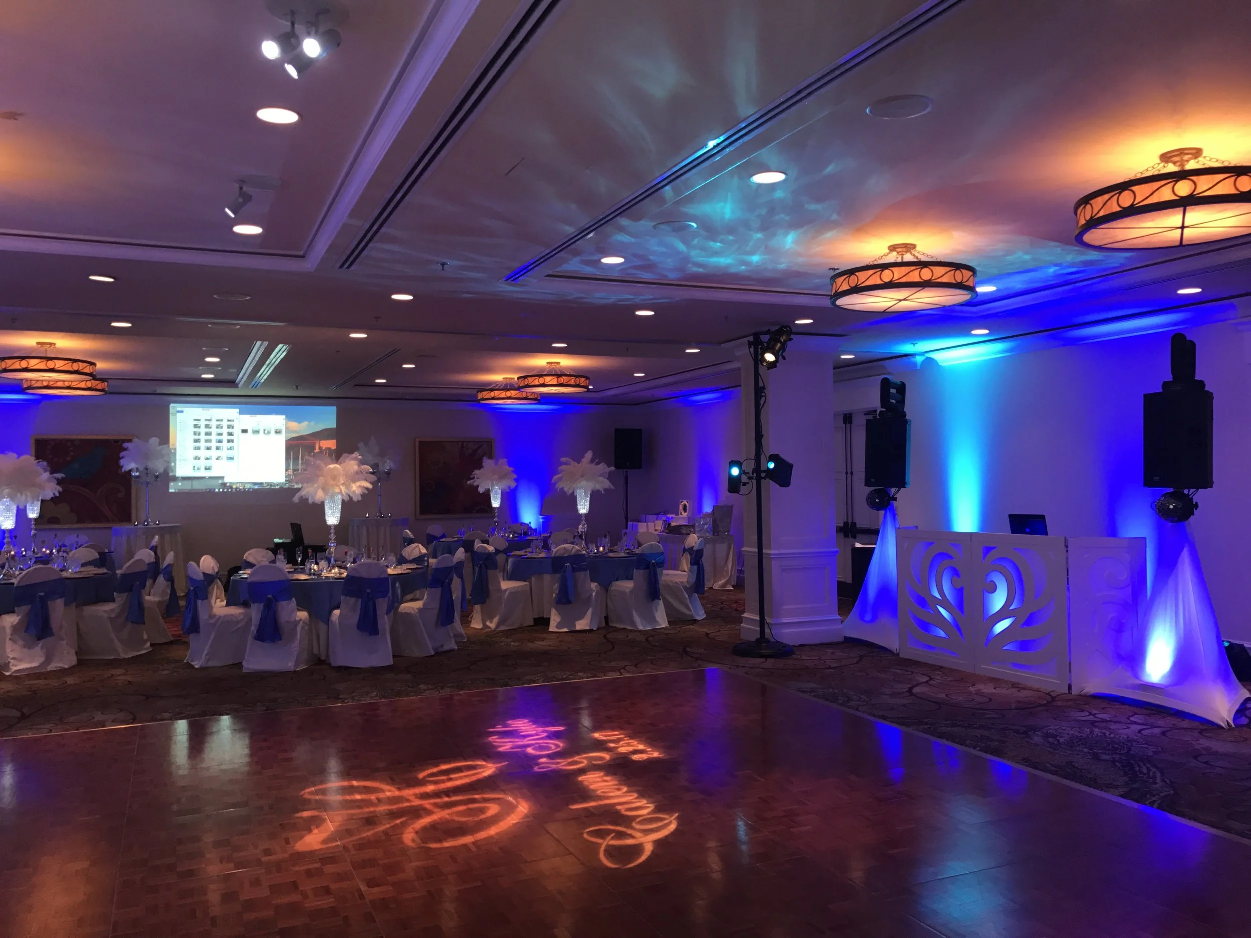 Sandpearl - Gobo + DJ + Up Lights.JPG