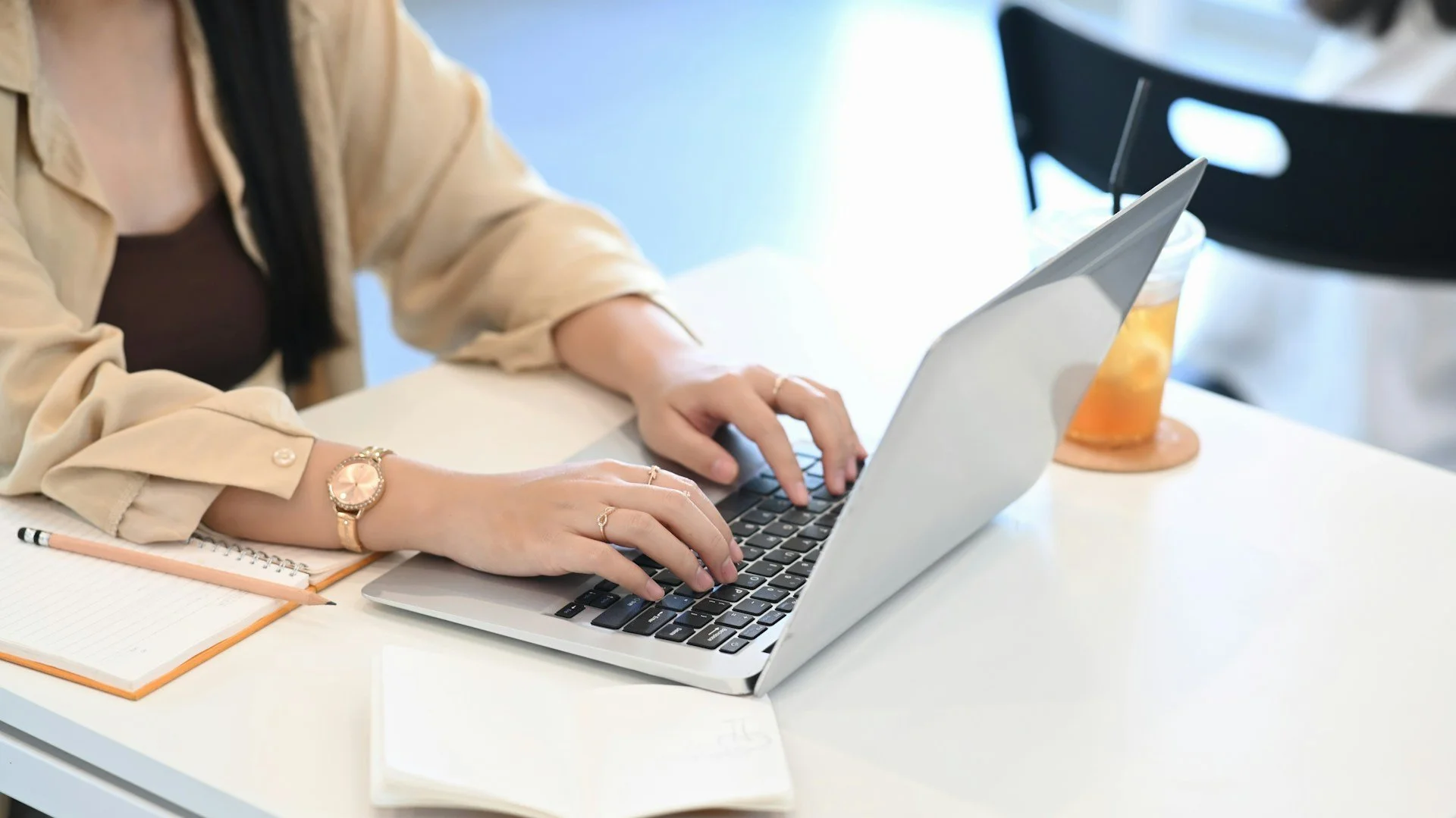 Finance Newsletter Advertising: High-Intent Audiences, Not Just High Reach