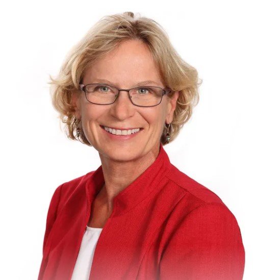 Meet Laura Hois