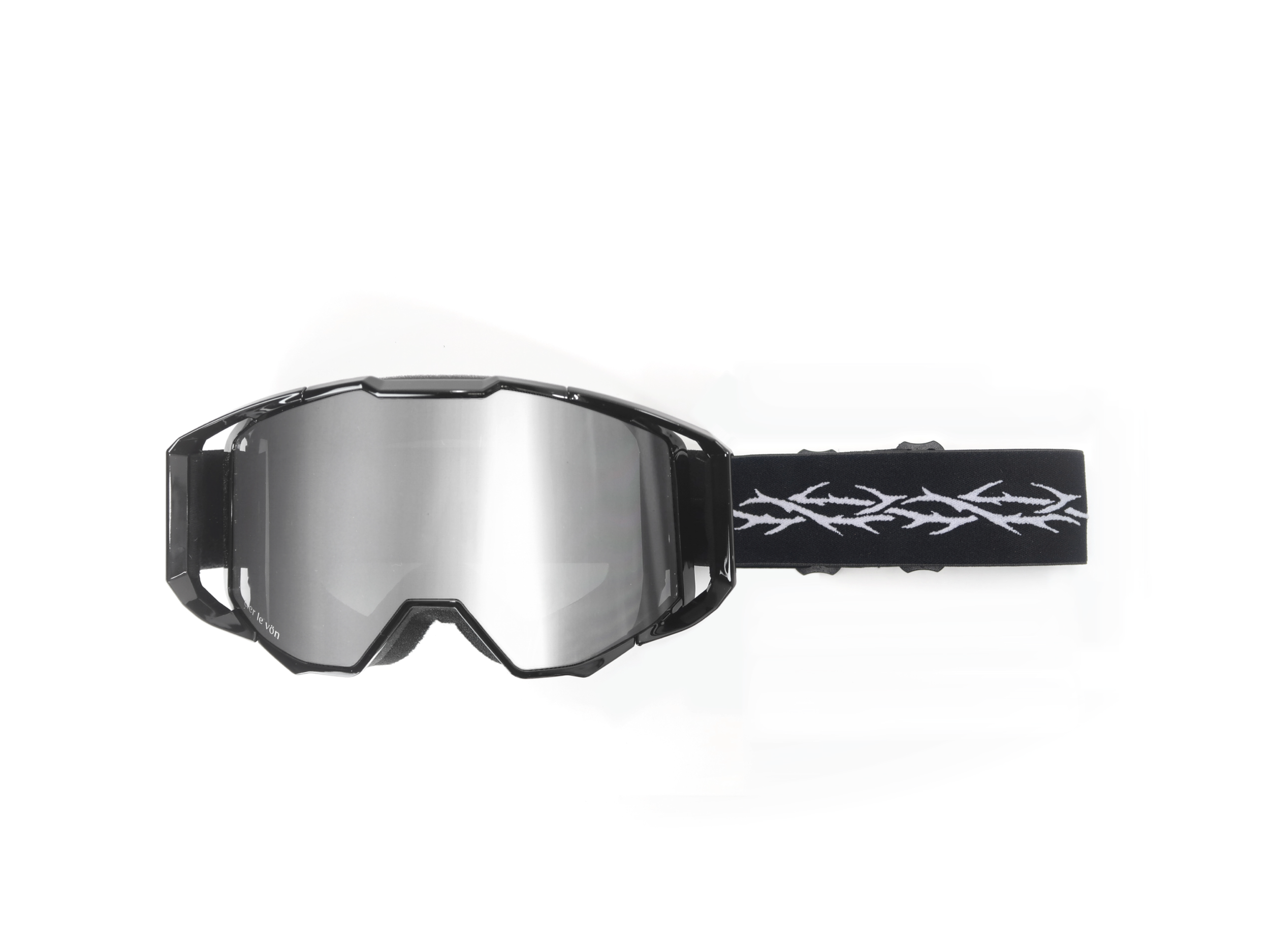 Black ski goggles with reflective lenses and a black strap with a white pattern, isolated on a white background.