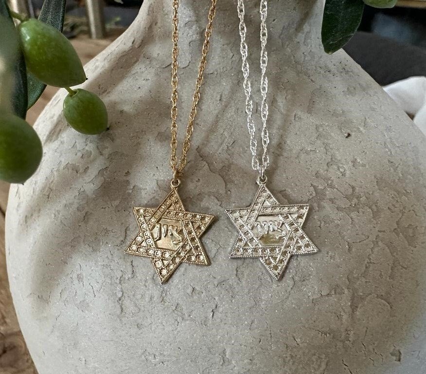 https://i.etsystatic.com/7896745/r/il/82c5a4/5463857490/il_fullxfull.5463857490_ox4o.jpg