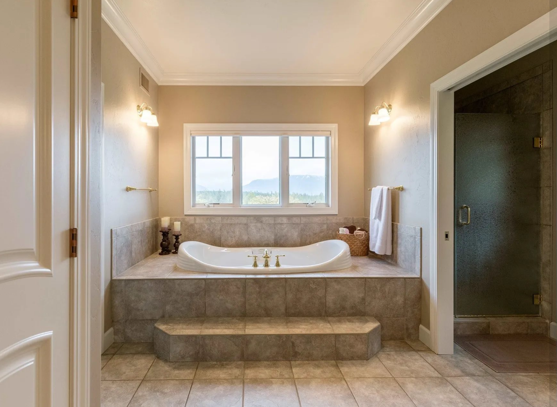 master bath before.png