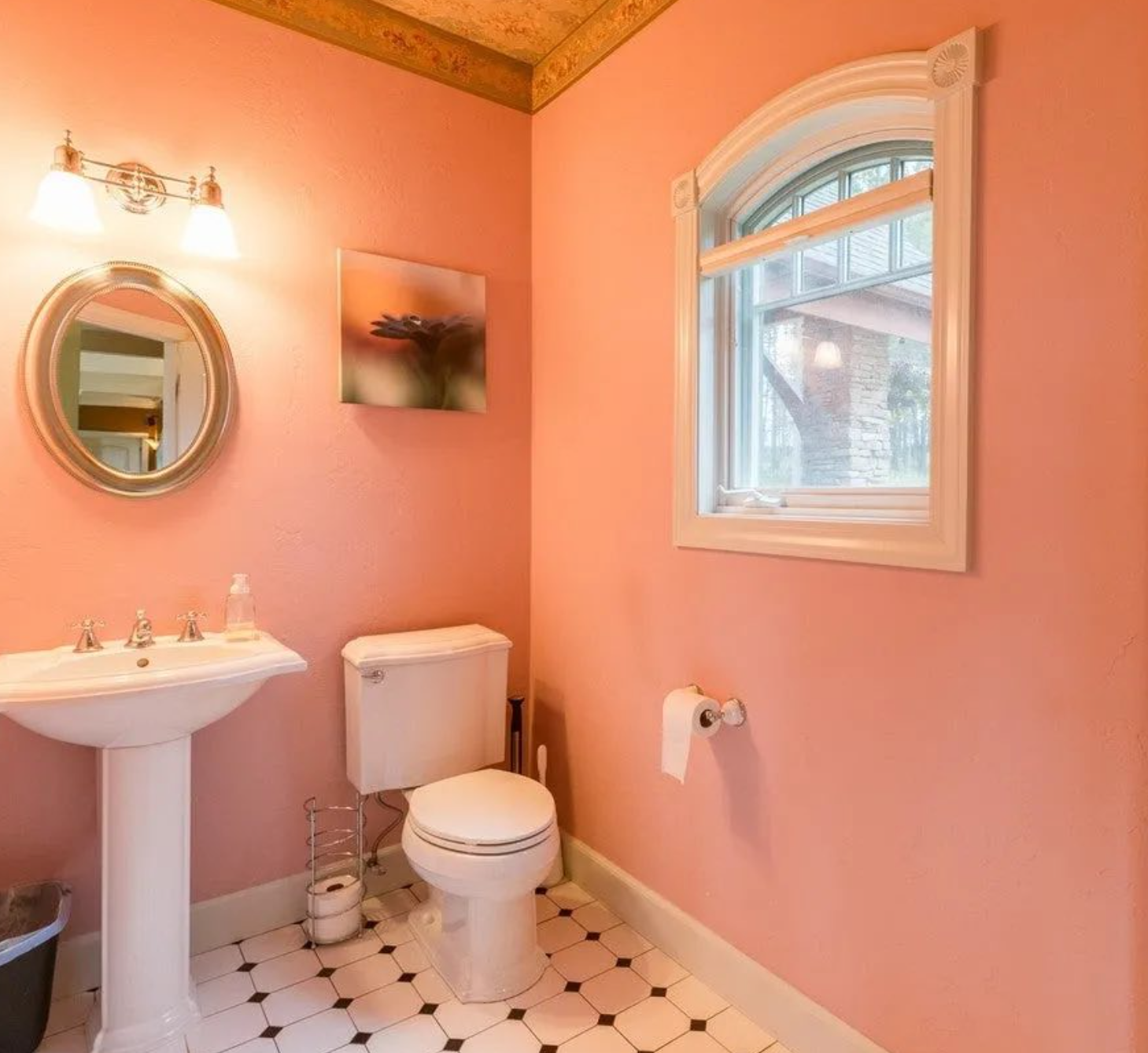 small bath before.png