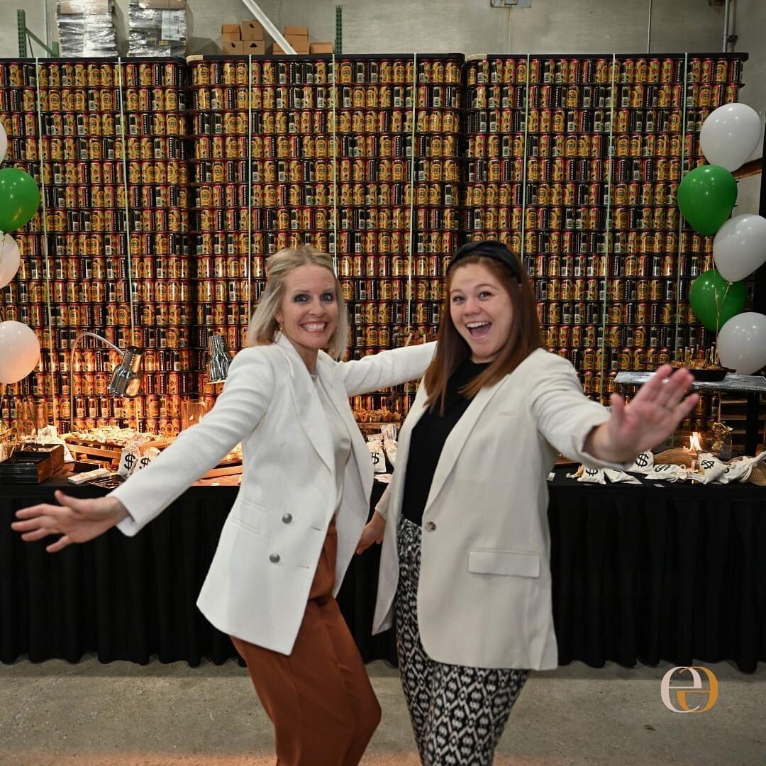 It's been SO fun celebrating clients, friends and colleagues this week...here are the highlights.🤩

✨Toasting the 140th Anniversary of Experience Edit client @iroquoisfederal at their Business After Hours hosted at @brickstonebrewery! More great pic