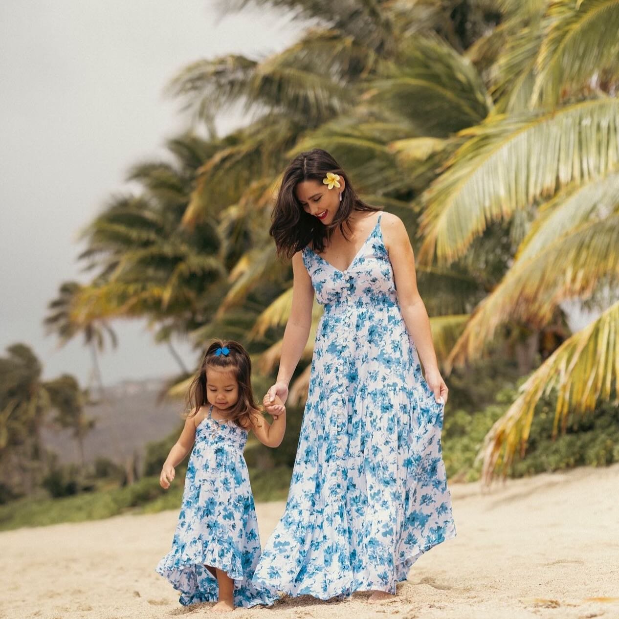 Make it a Mommy &amp; Me moment from @tiare_hawaii Postcards From Paradise collection. Immediates available 🌺