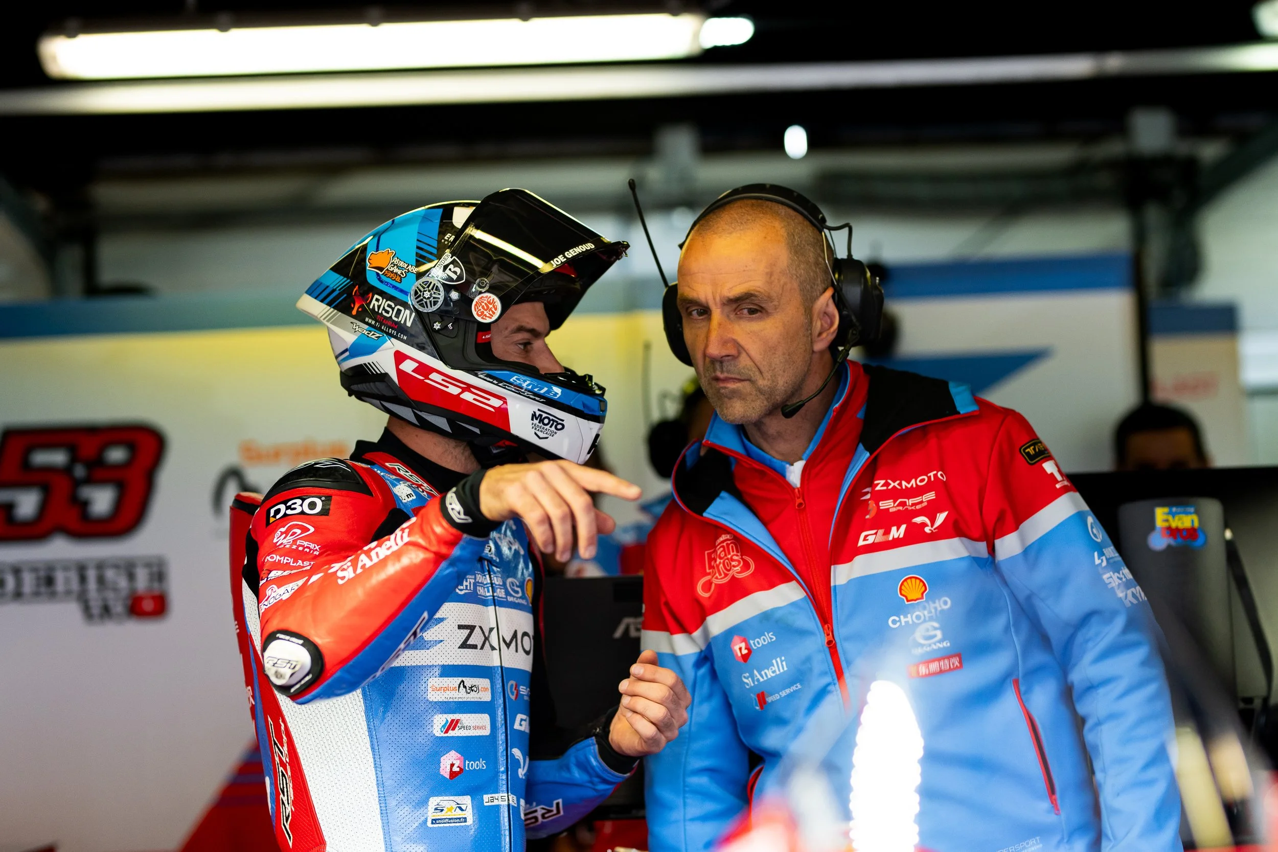 チェコ・アウトドローム・モストで開催されたWSBK Round 1に出走するヴァレンティン・デビセ選手。Photo Credit: WSBK