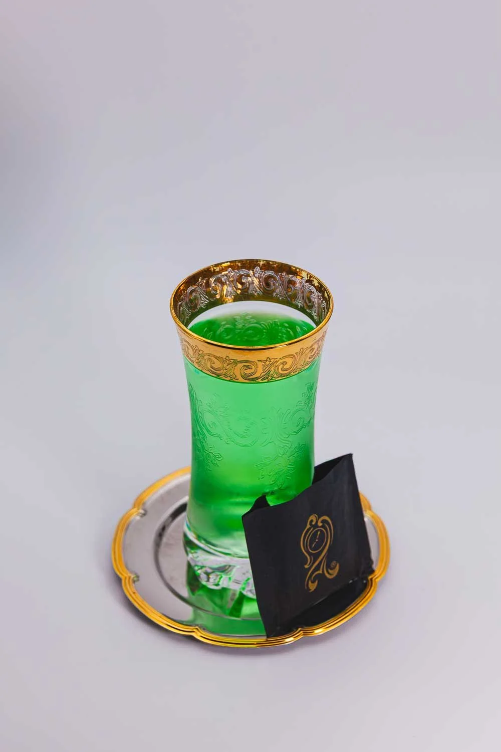 AFTER EIGHT