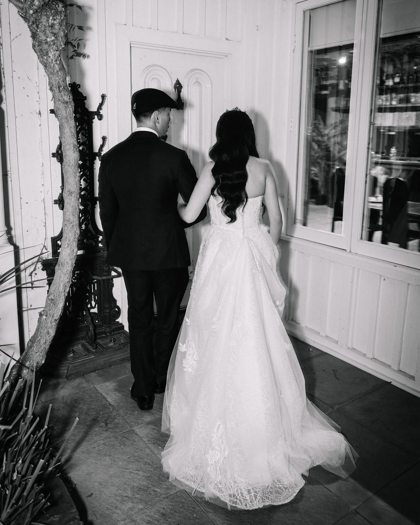 Maliny and Josh’s day was something nobody will ever forget! Our favourite part was when they showed us their own special handshake before exiting the aisle π Talk about couple goals!!! π«ππ 
———————