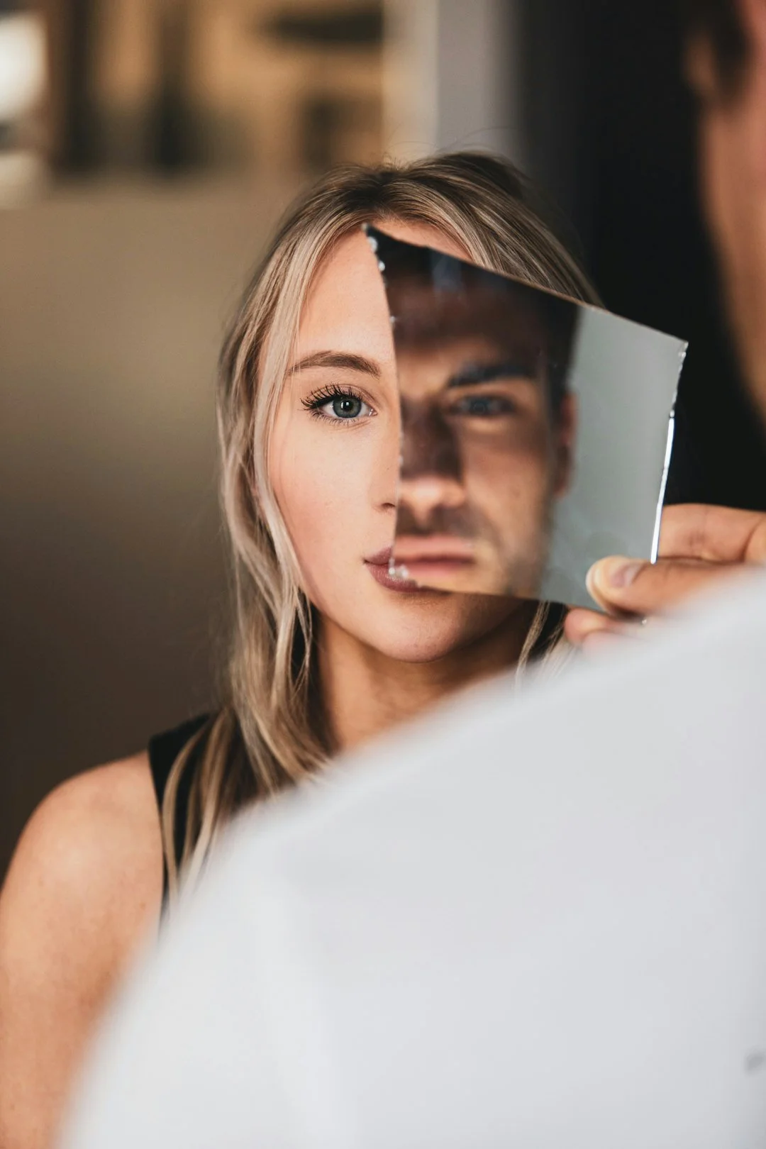 The Hidden Narcissist: 5 Signs You Might Be Dealing With a Covert Narcissist