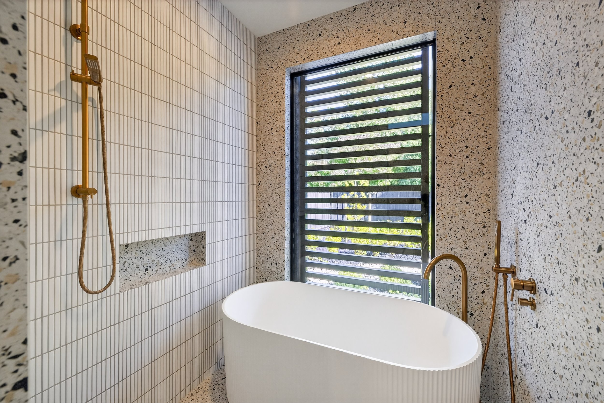 5 Benashet Drive Day-002.jpg