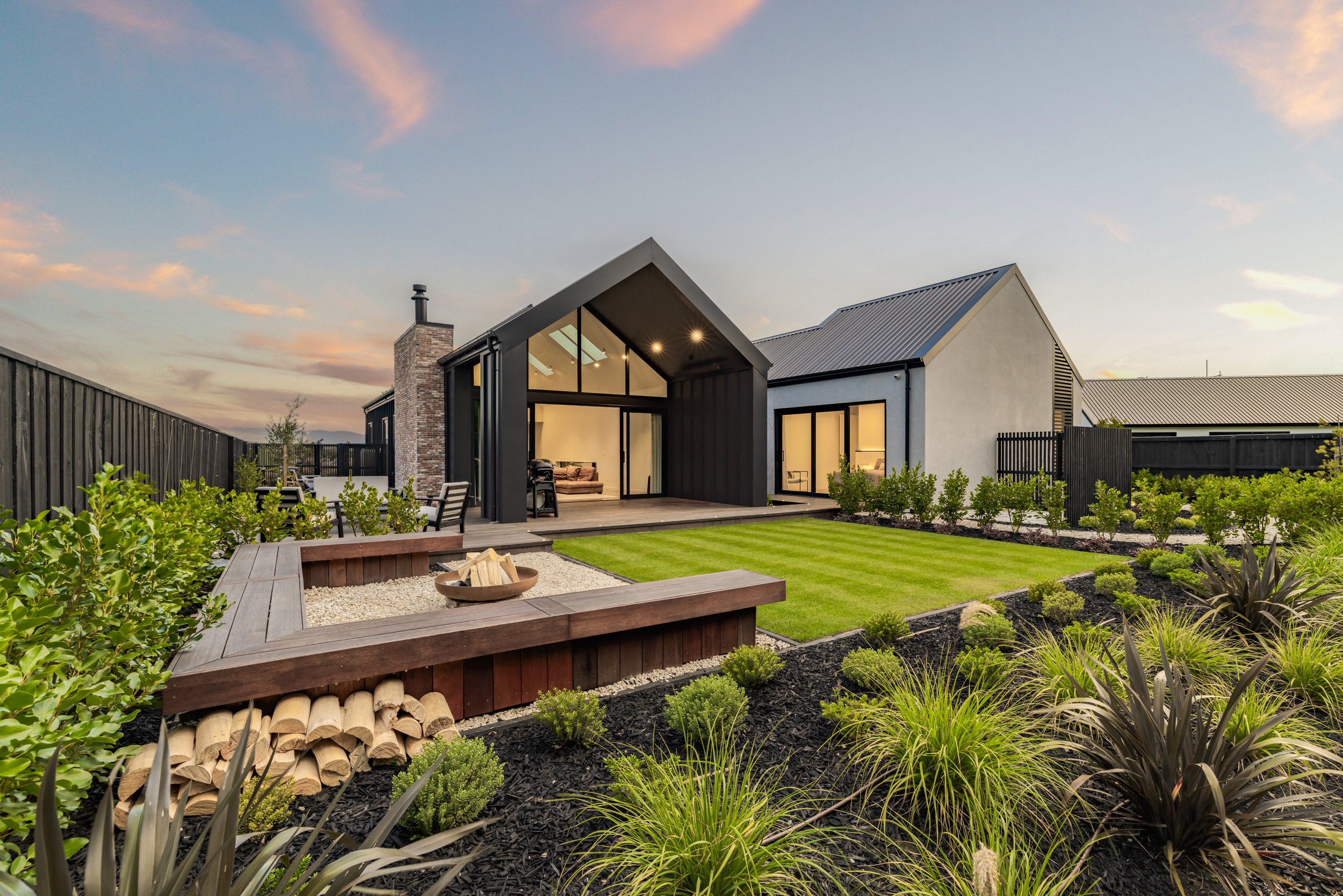 5 Benashet Drive Twilights-001.jpg