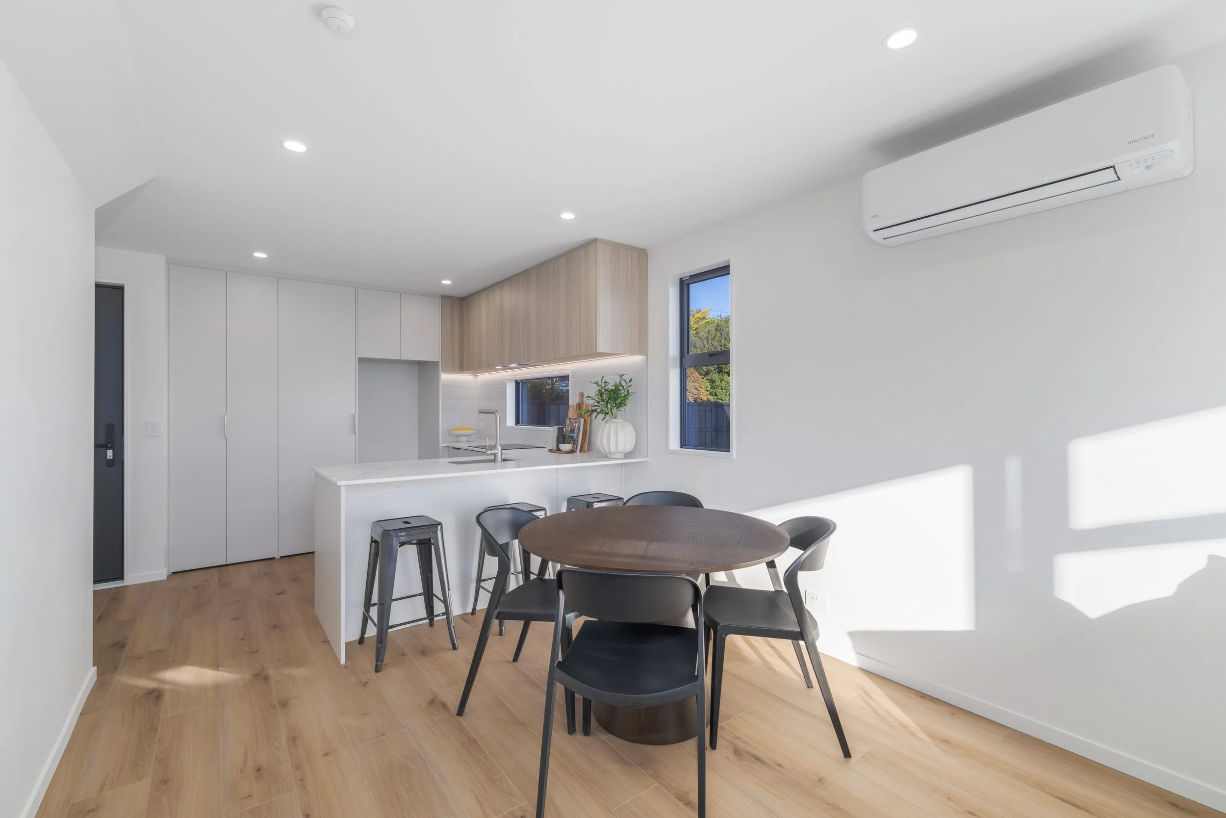 3-232 Geraldine Street-008.jpg