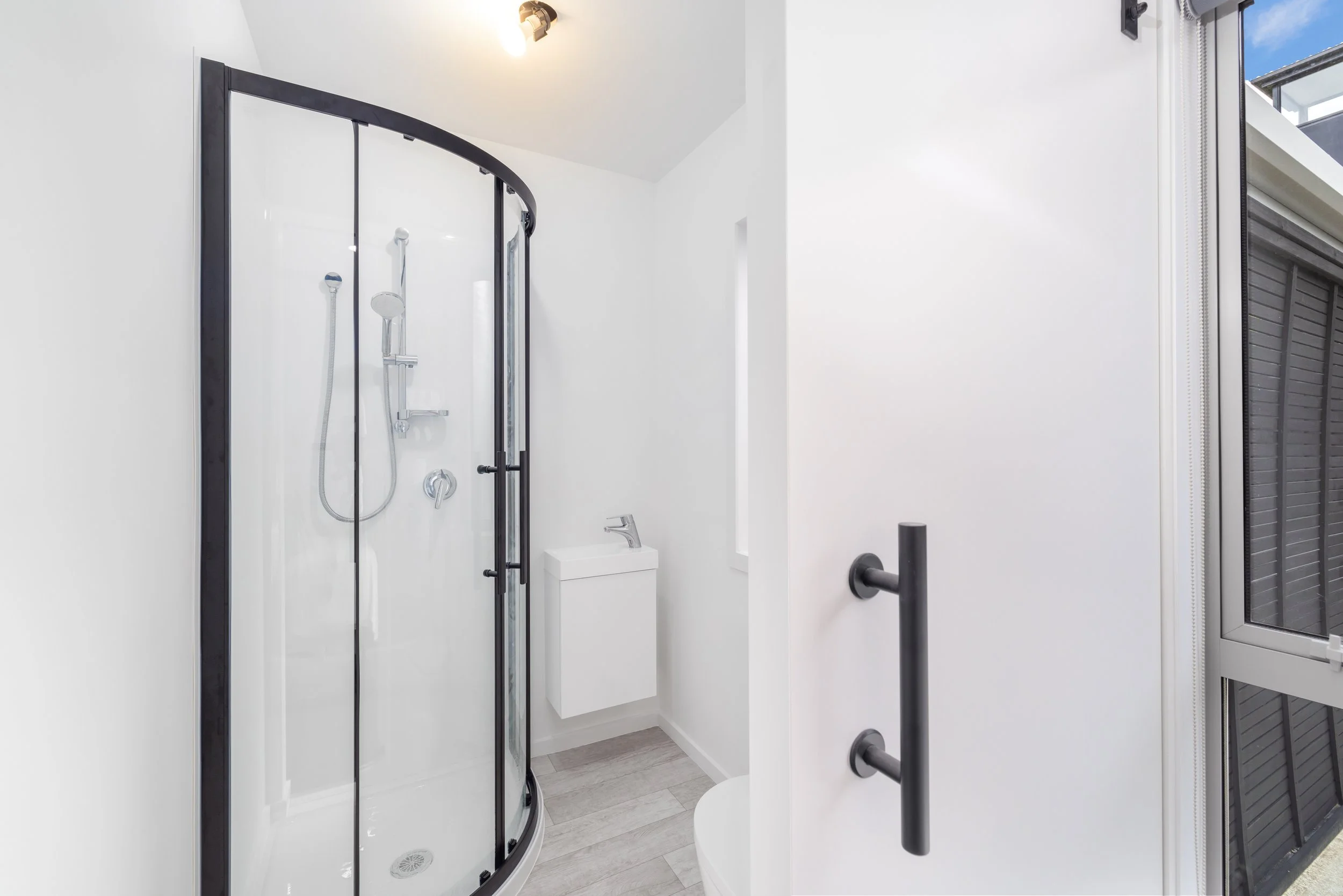1-86 Springfield Road Downstairs-001.jpg