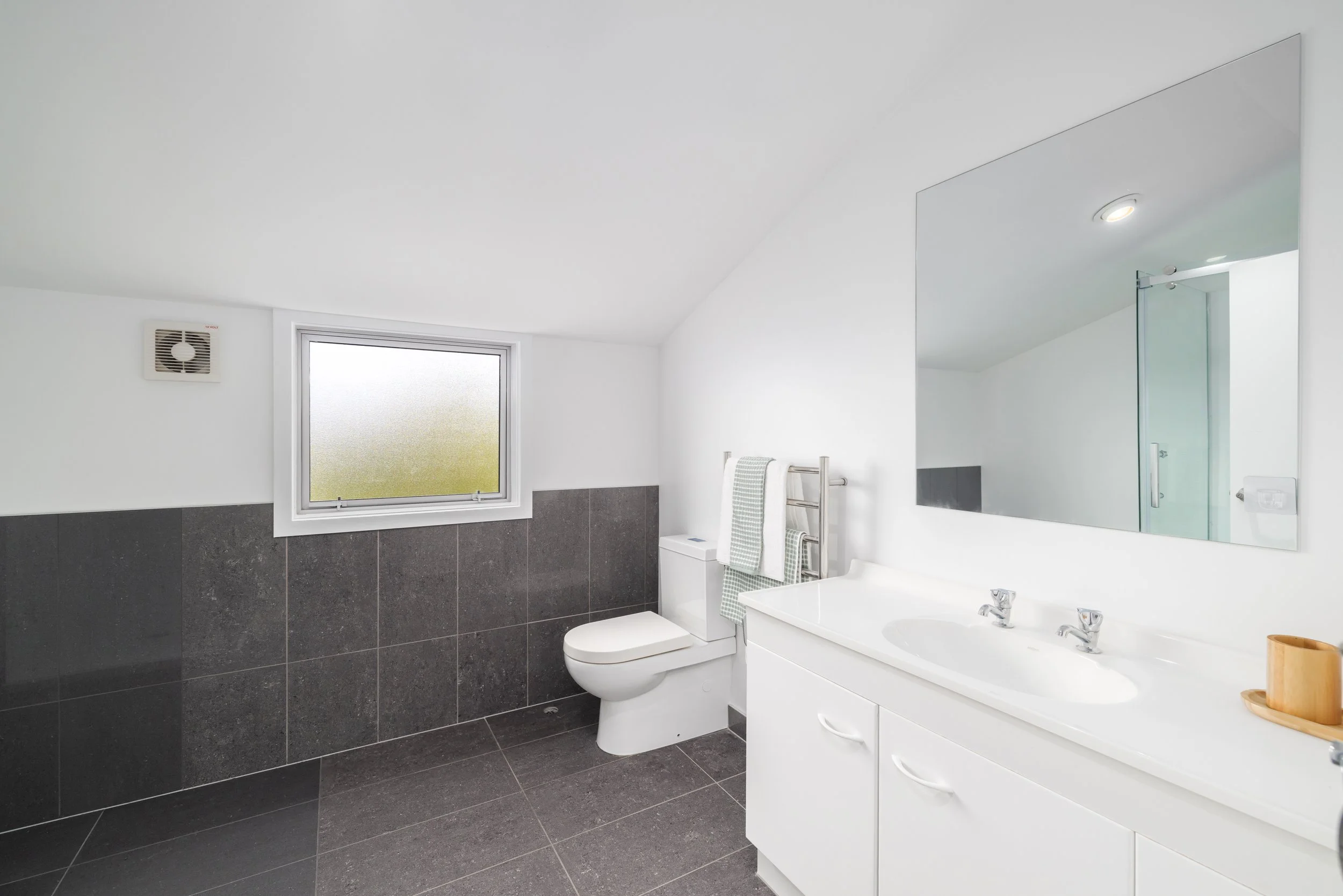 1-86 Springfield Road Bathrooms-001.jpg