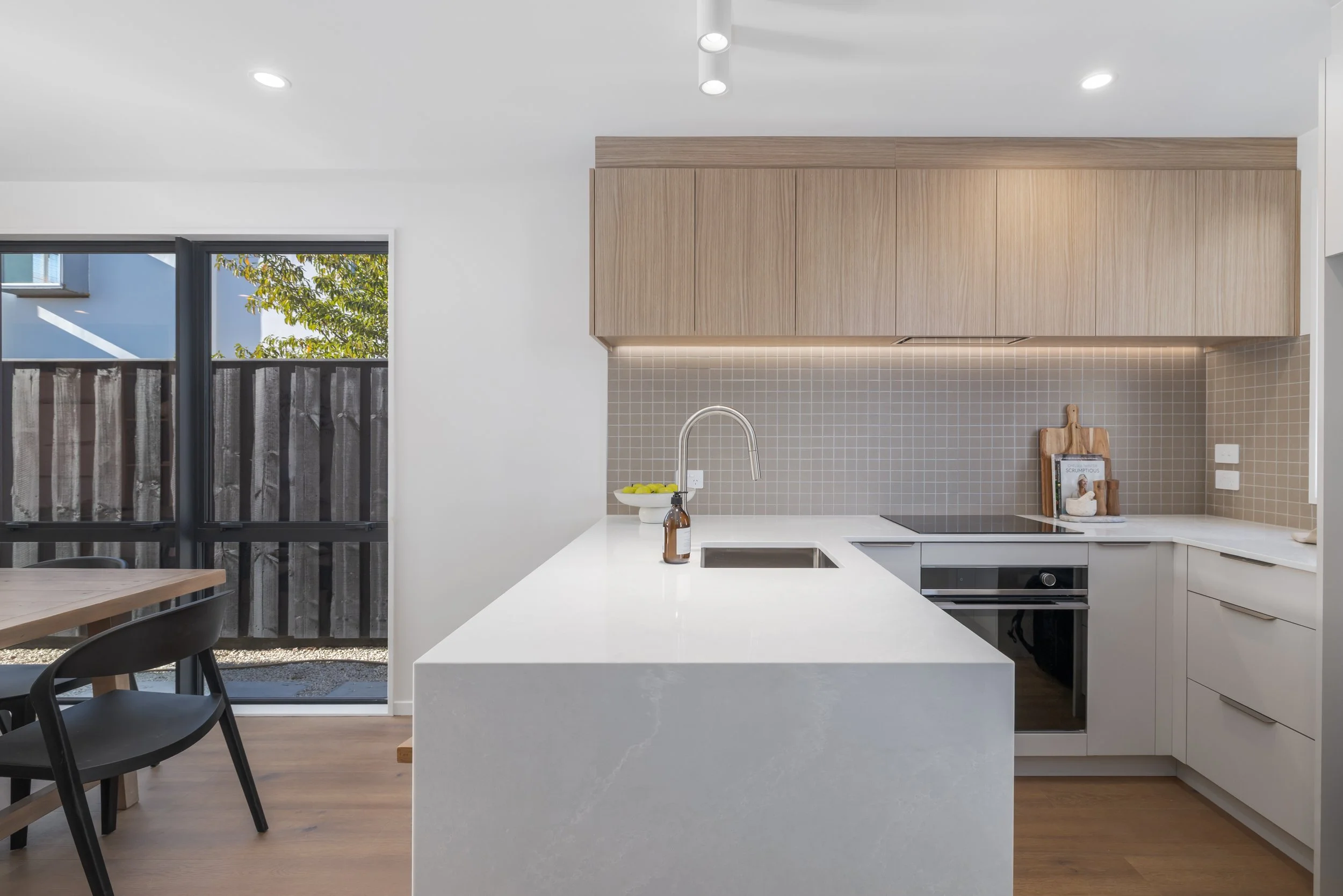 4-509 Durham Street North-009.jpg