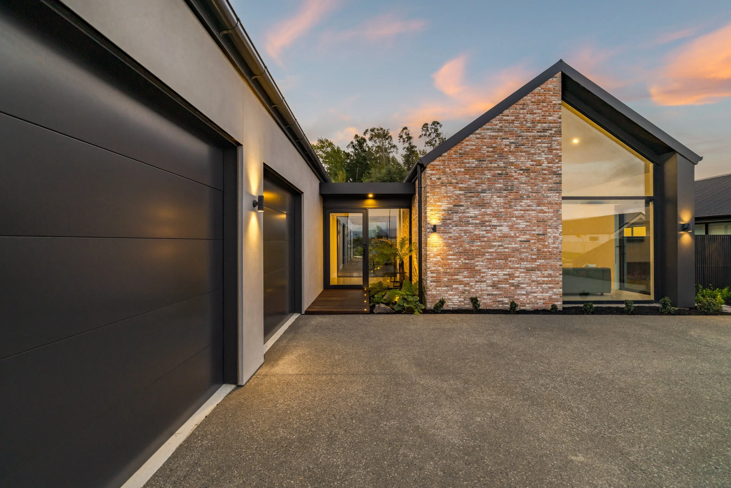 5 Benashet Drive Twilights-015.jpg