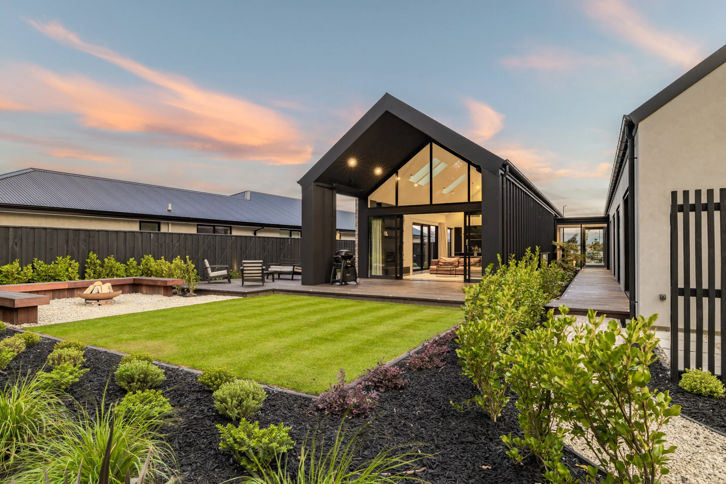 5 Benashet Drive Twilights-005.jpg