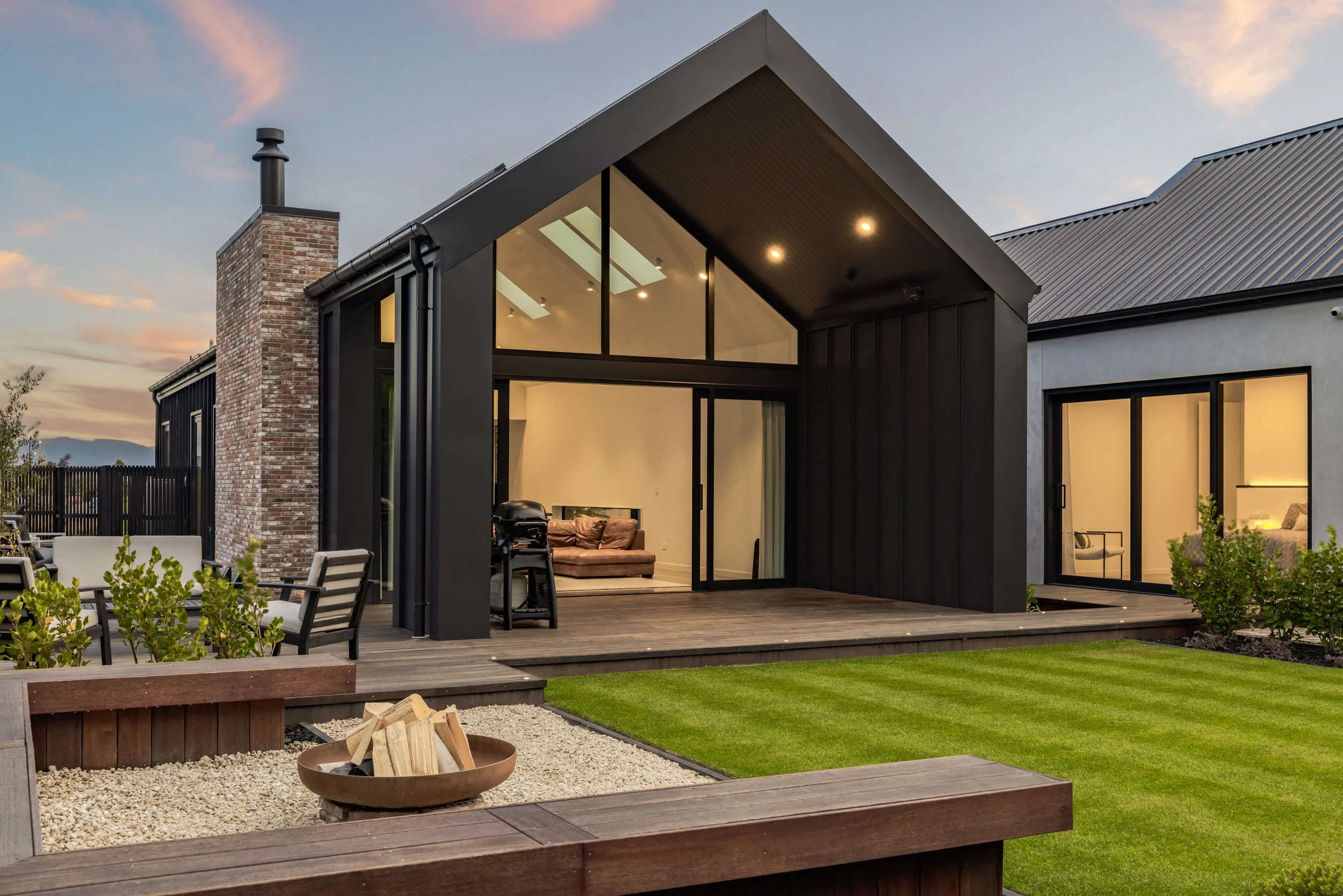 5 Benashet Drive Twilights-002.jpg