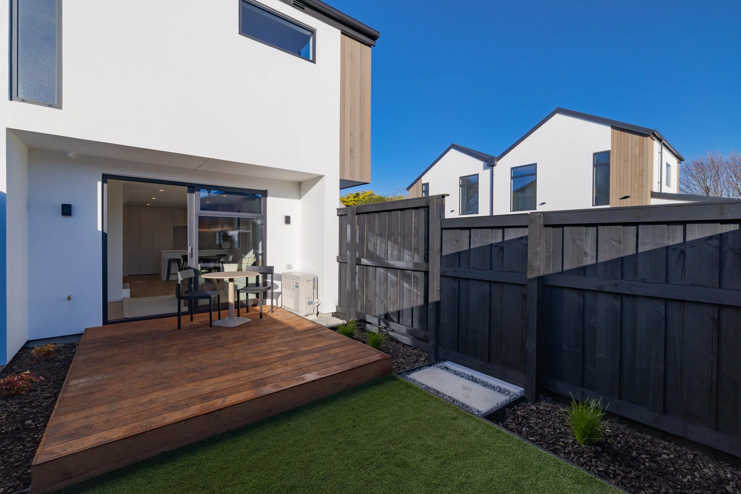 3-232 Geraldine Street-011.jpg