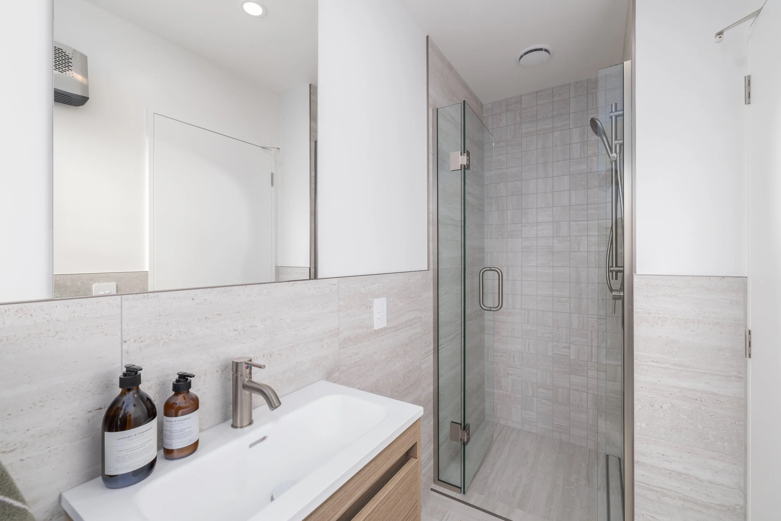 3-232 Geraldine Street-005.jpg