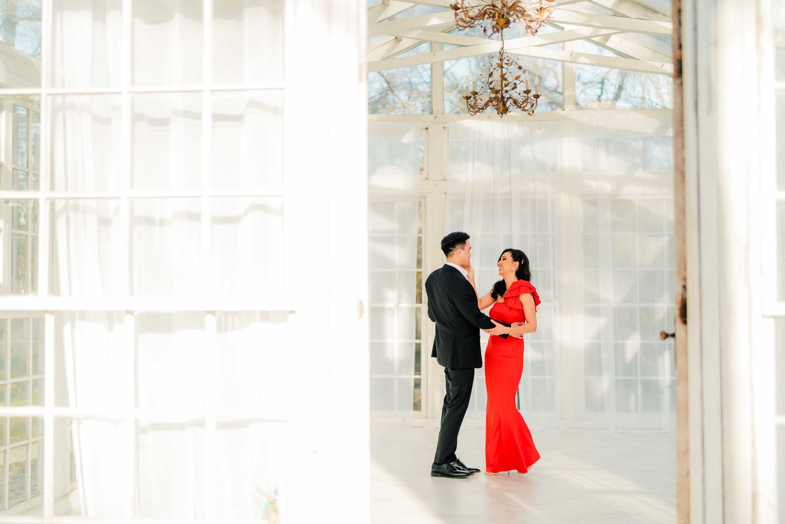 Houston-wedding-photographer-photographers-photography-texas-tx-montgomery-conroe-the-oak-Atelier-engagement-couple-session-13.jpg