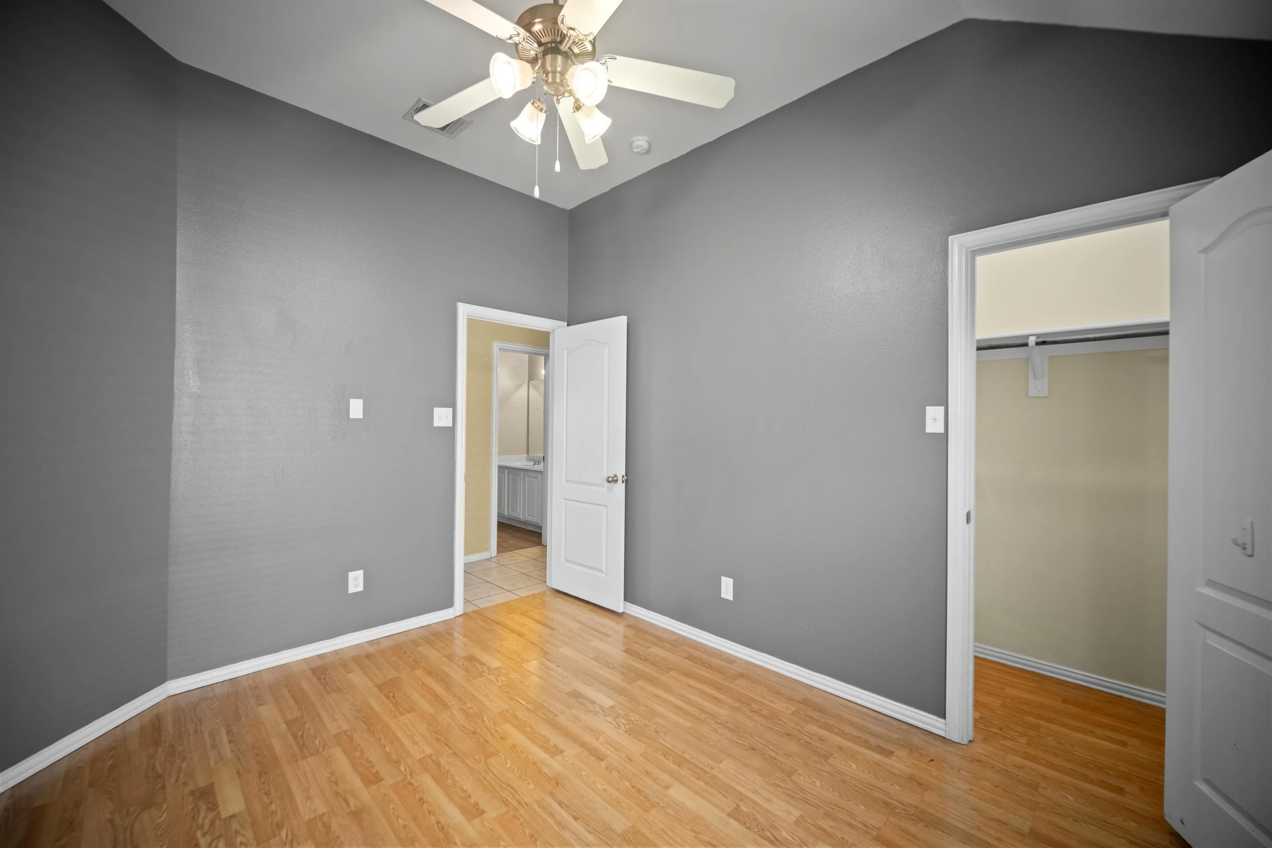 ERIC2566.jpg