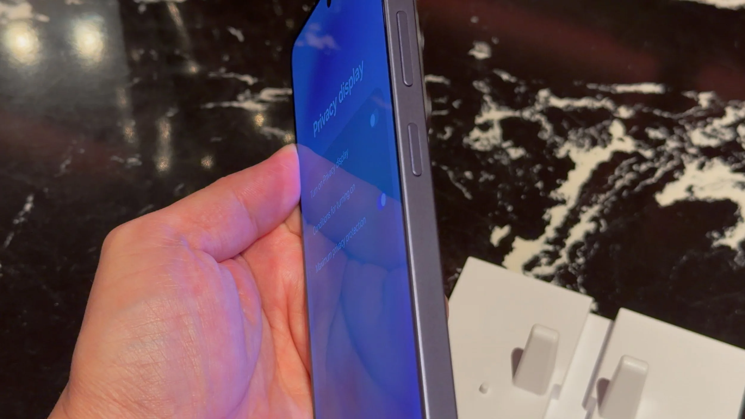 Privacy Screen 'Off'