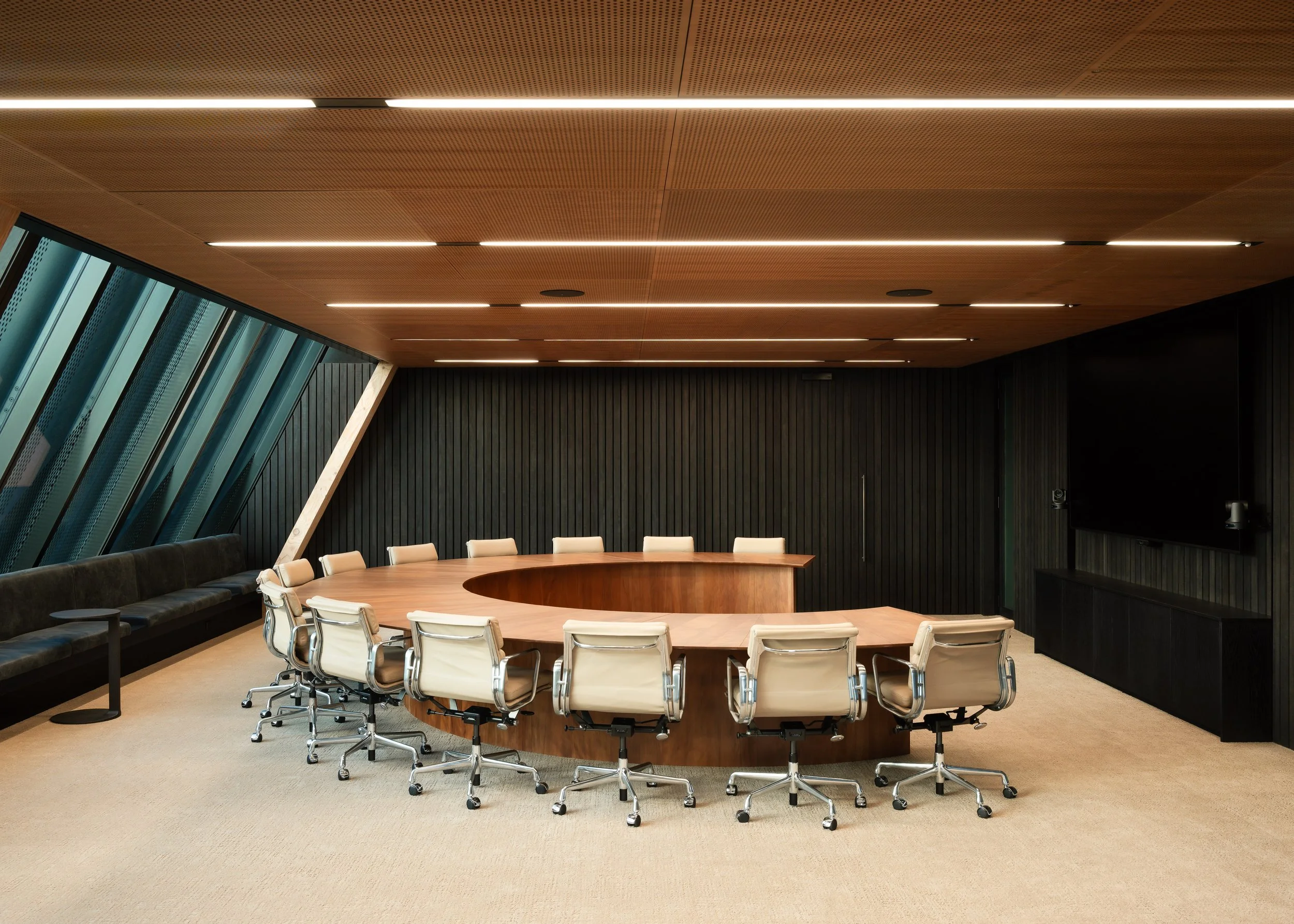 treology-bespoke-boardroom-table-fisher-paykel-auckland.jpg