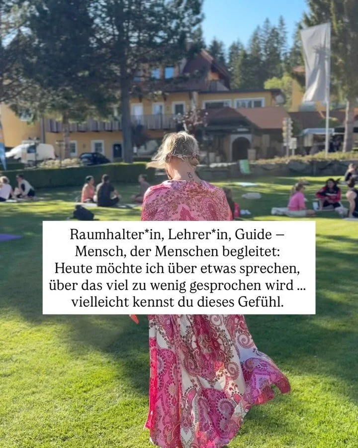 Dein gr&ouml;&szlig;tes Volumen, deine wahre F&uuml;lle, deine tiefste Kraft, und deine individuellste Essenz 🥹❤️&zwj;🔥🥹 taucht nicht auf, wo du alleine h&auml;lst, getrennt &hellip; 

&hellip; sondern dort, wo du getragen bist.
Verbunden. 

Den L