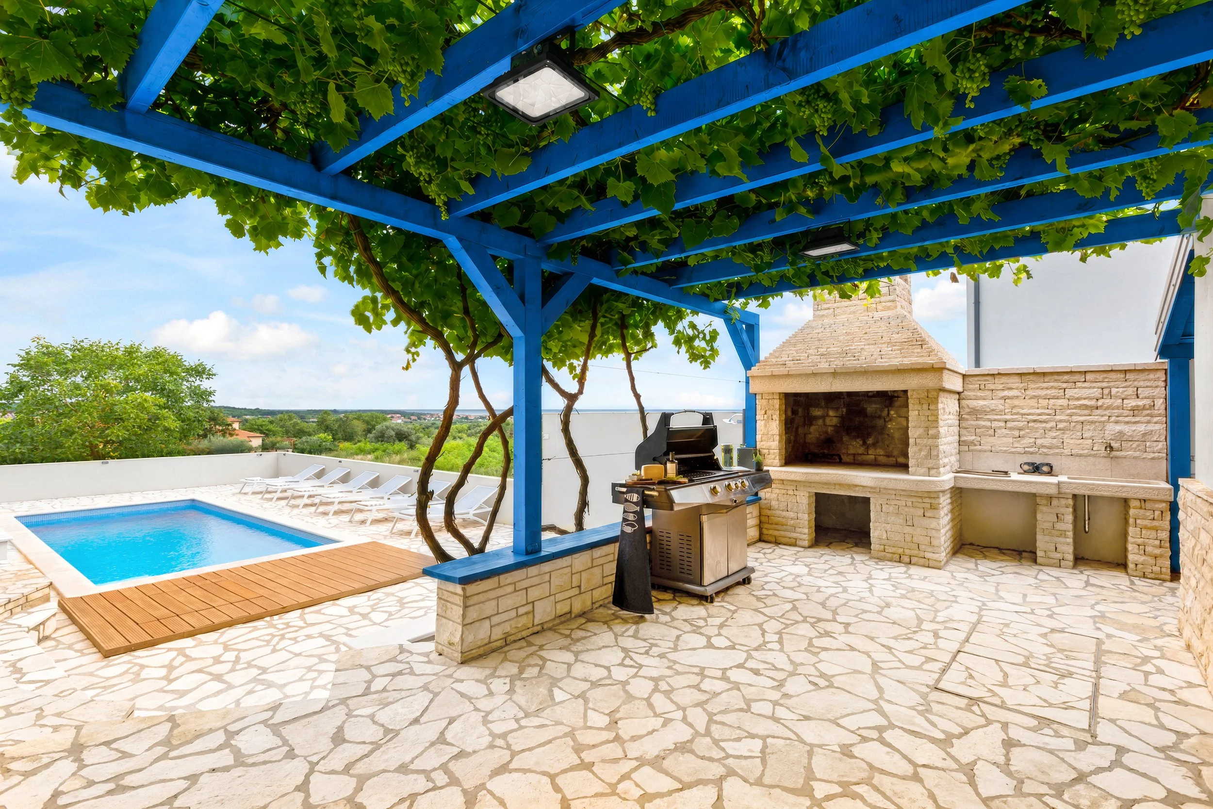 book-seafront-villa-with-pool.jpg
