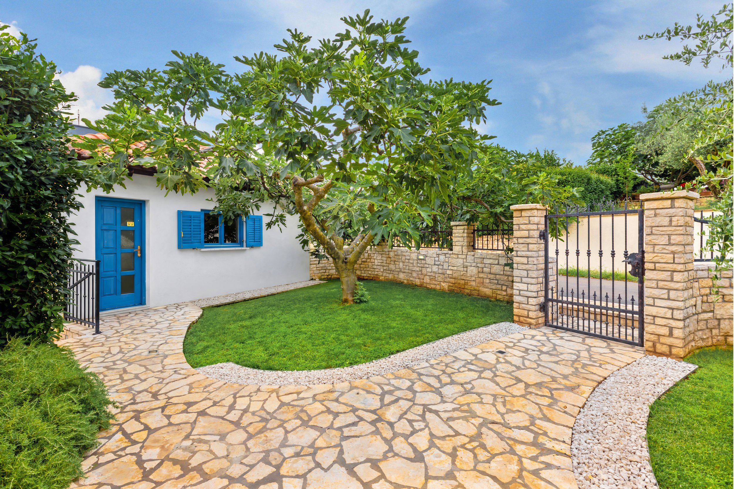book-sea-view-holiday-villa-with-private-pool.jpg