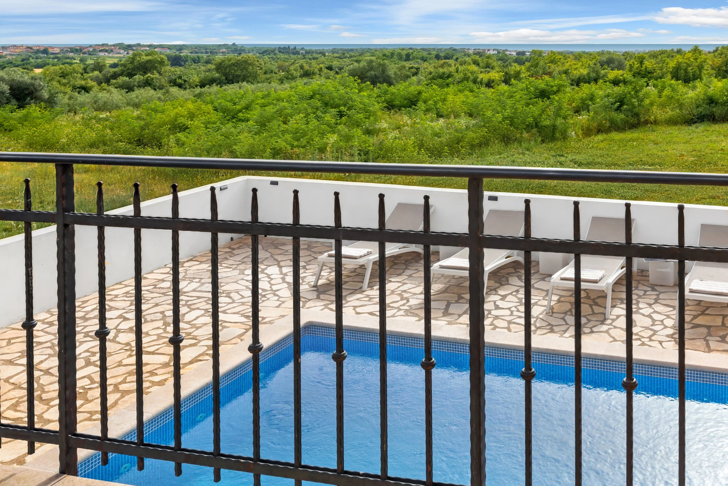seafront-villa-for-rent-croatia.jpg