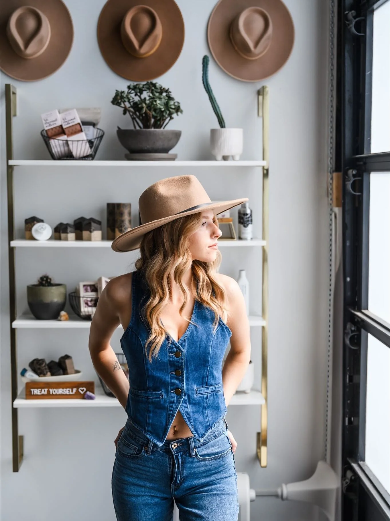 Brand photos aren&rsquo;t just about having something to post on Instagram. They&rsquo;re about showing up&mdash;for your business and for yourself.

When we work together, it&rsquo;s a team effort. I&rsquo;ll guide you through the process, ask the r