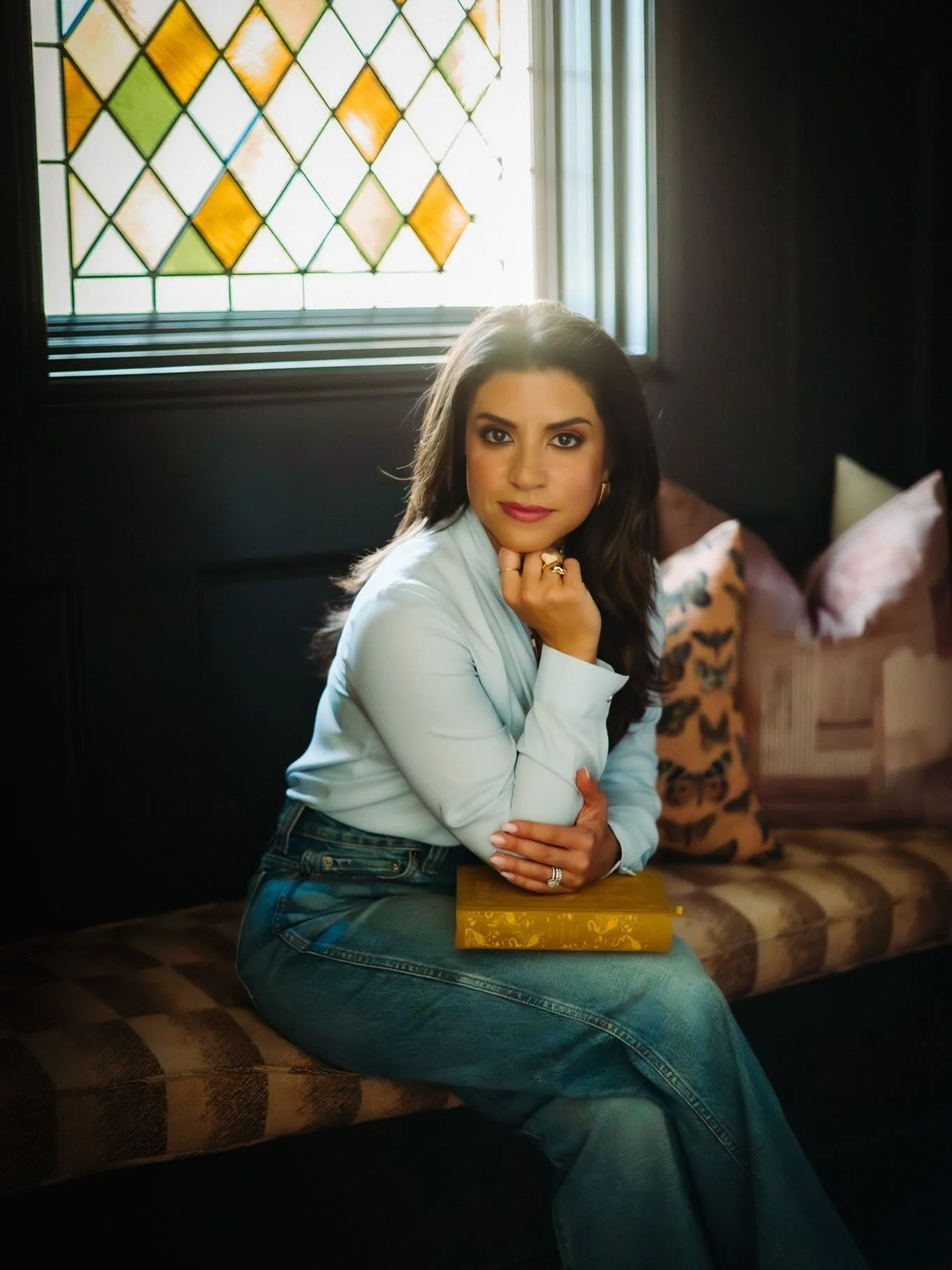 Design is never just about the look &mdash; it&rsquo;s about the story behind the space. ✨

Anita of Anita Hubbard Design creates homes that feel deeply personal, and this stained glass window is the perfect example. She designed it herself, and the 