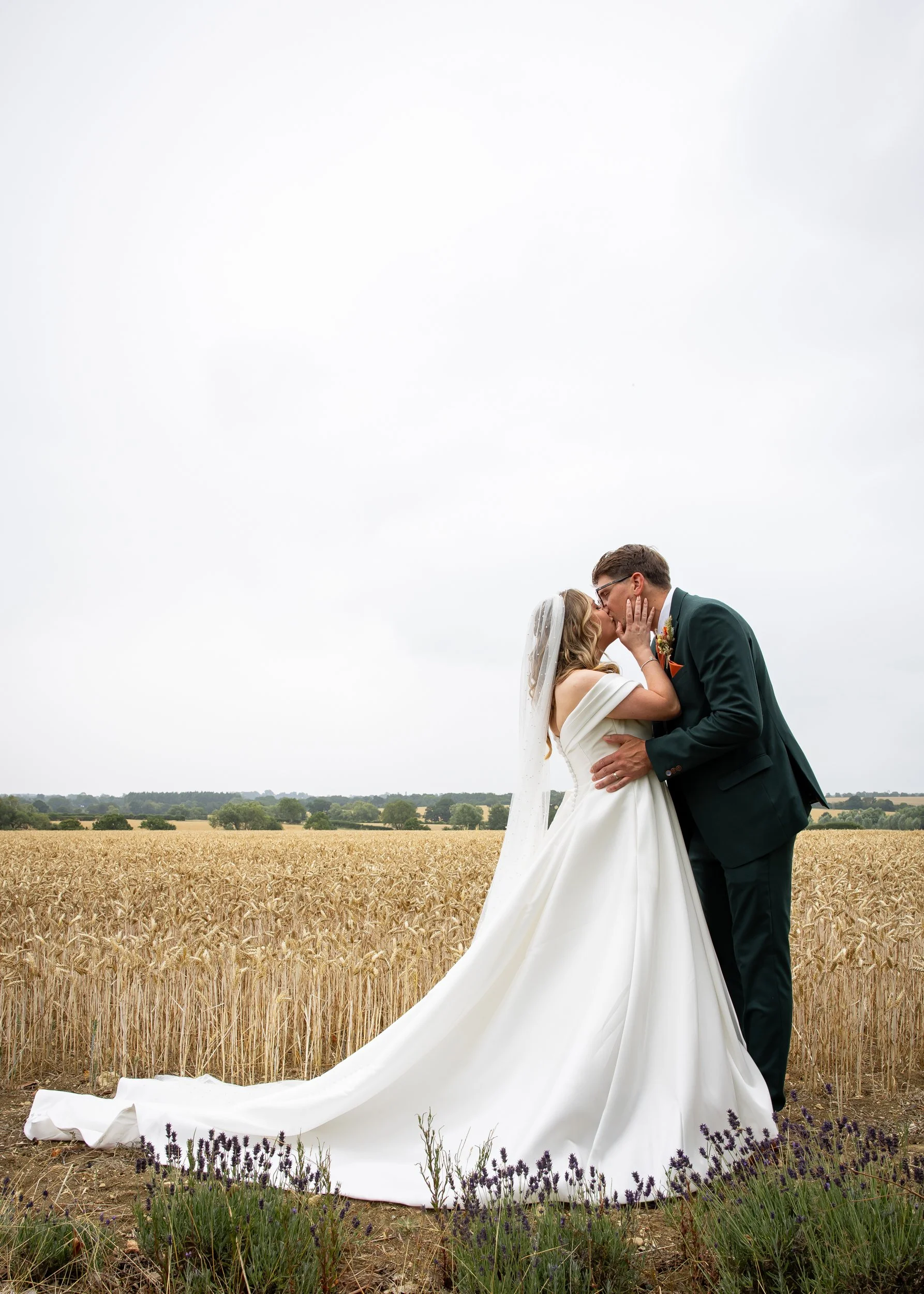  Relaxed and fun wedding at Huntsmill Farm