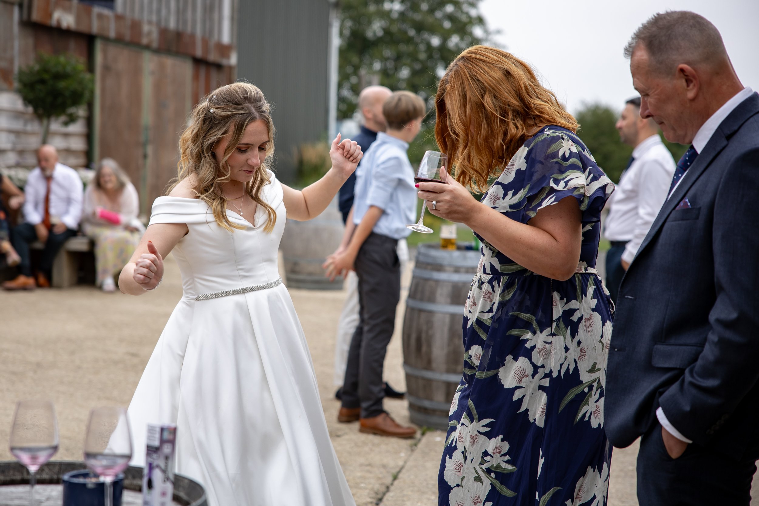  Relaxed and fun wedding at Huntsmill Farm