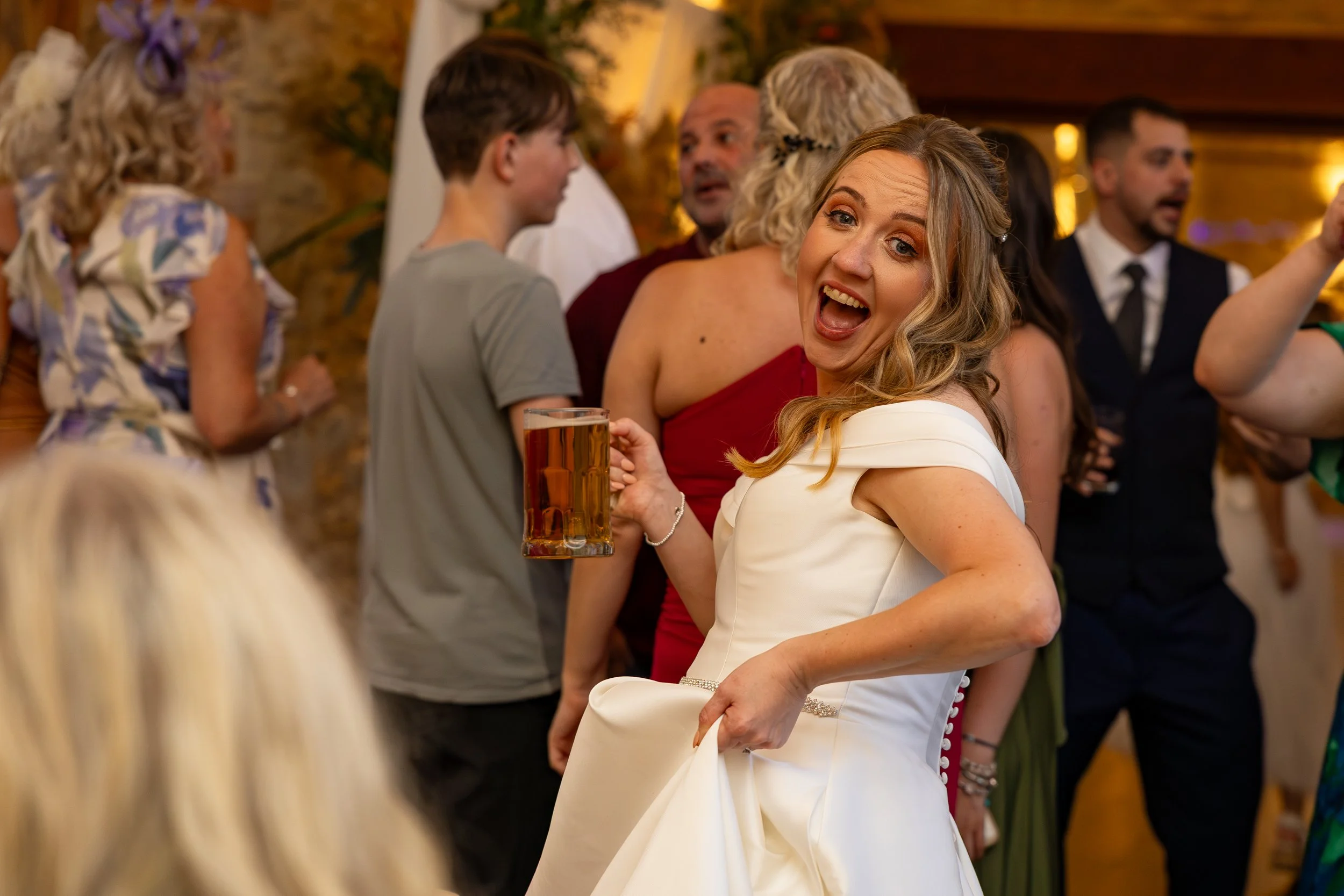  Relaxed and fun wedding at Huntsmill Farm