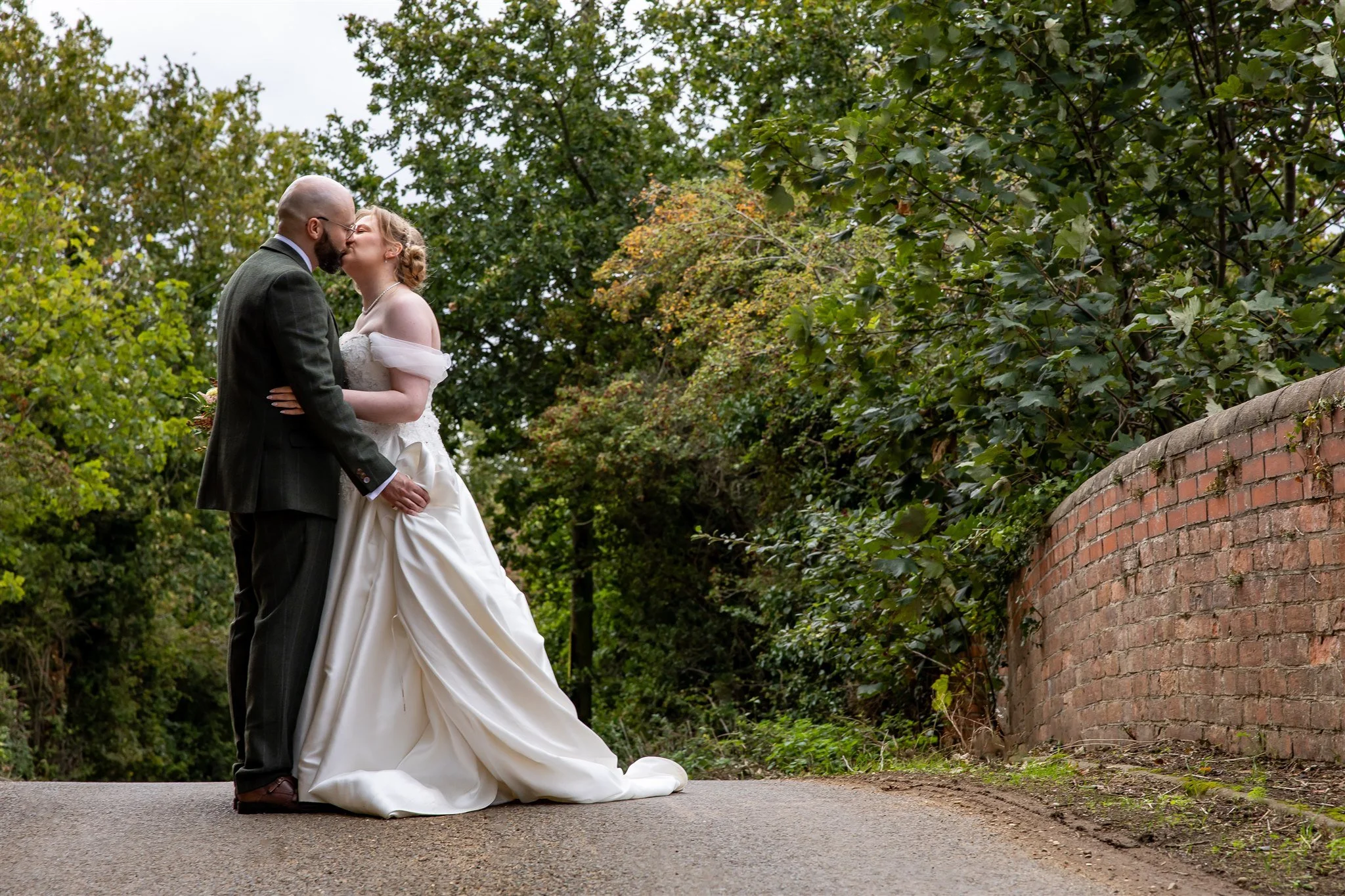 Whimsical Autumn wedding at dodmoor house