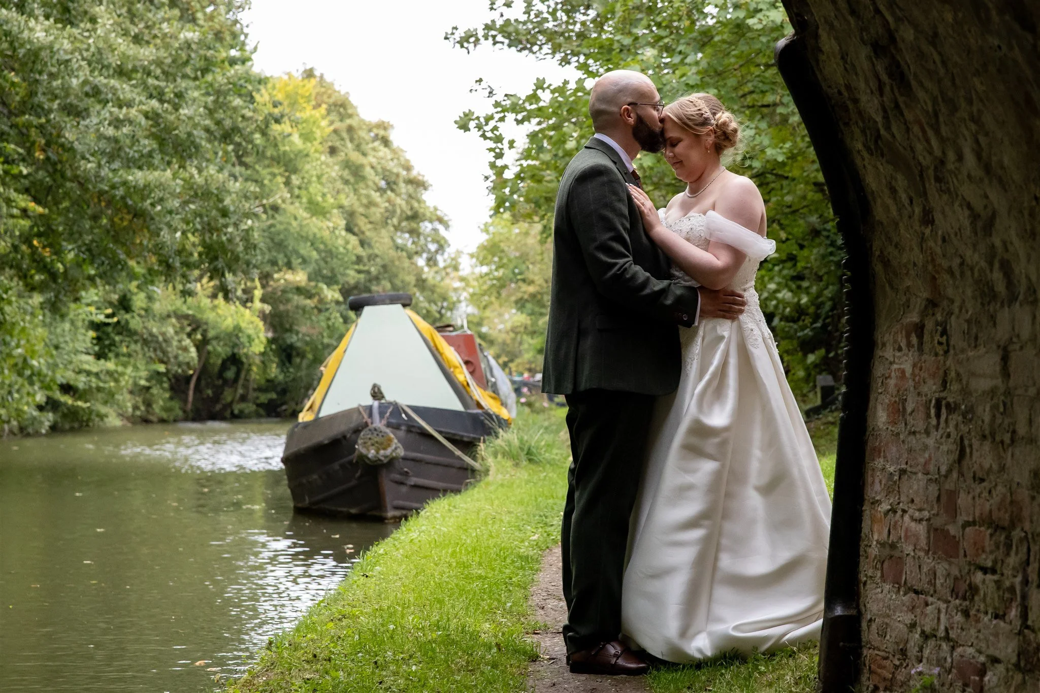 Whimsical Autumn wedding at dodmoor house