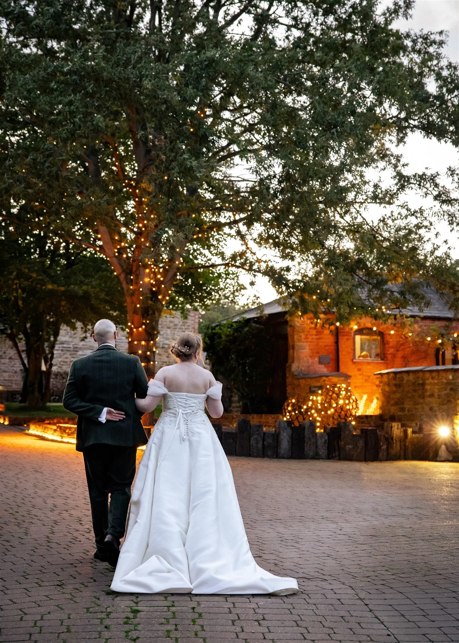 Whimsical Autumn wedding at dodmoor house