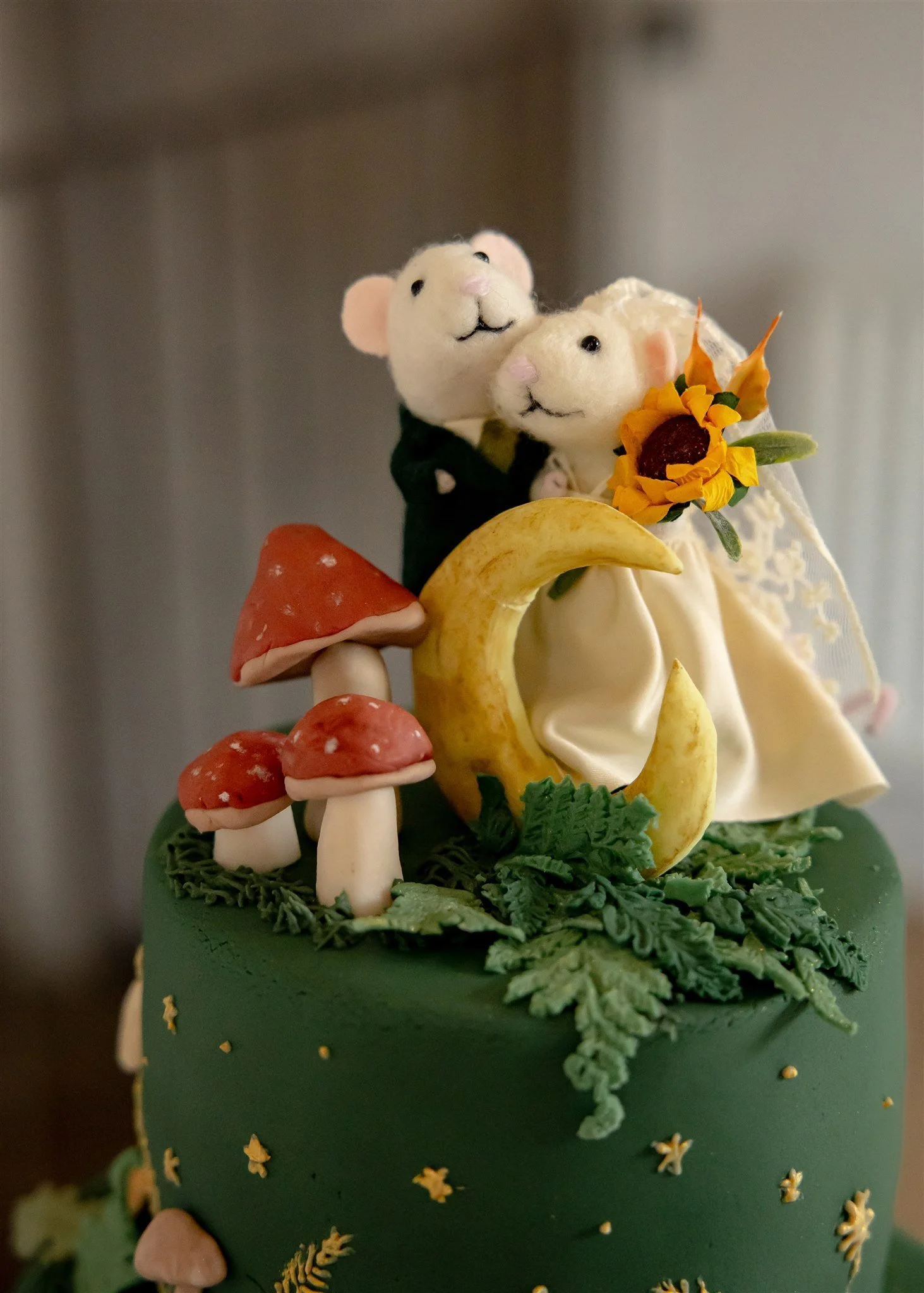 Whimsical Autumn wedding at dodmoor house