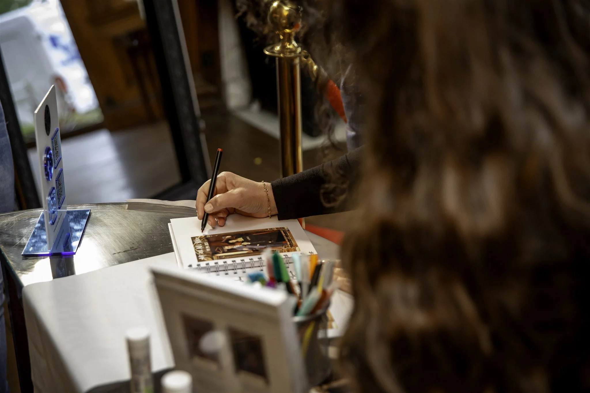 7 ways to keep your wedding guest entertained