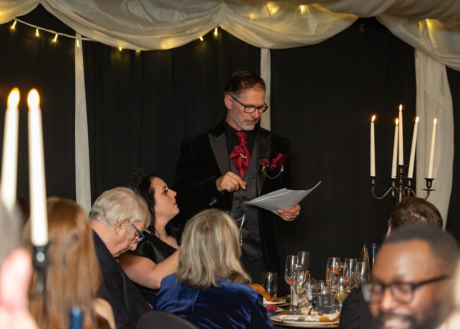 7 ways to keep your wedding guest entertained