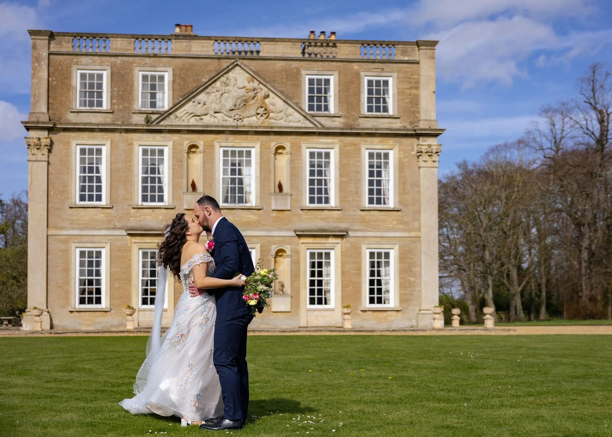 Book and Wildflower themed wedding at Hinwick House, Northamptonshire